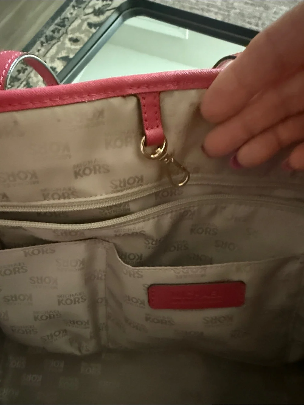 MICHAEL KORS BEAUTIFUL TOTE - Picture 4 of 6